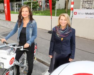 2 Frauen und ein Citybike