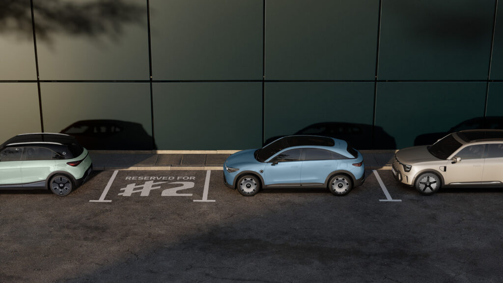 Parkplatz mit markierter Fläche für den neuen smart #2 zwischen zwei Fahrzeugen.